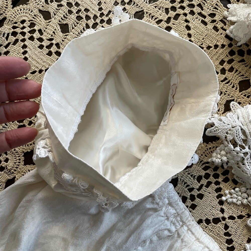 Vintage Handmaiden Ivory Silk Baby Outfit 3 piece Set Top Bloomers & Hat 6M - Picture 6 of 12